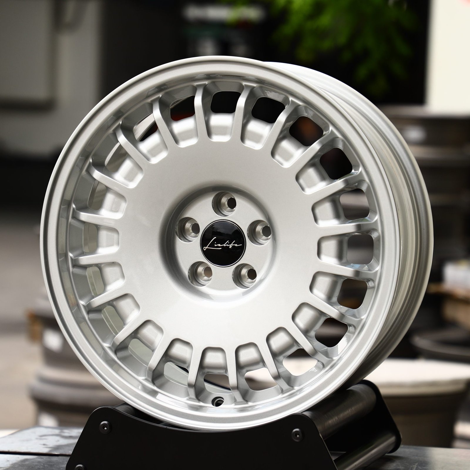 Porsche 911 wheels – Bright Silver Full-Face, front view