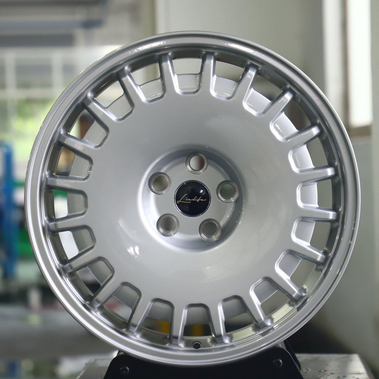 Porsche 911 wheels – Bright Silver Full-Face, front view