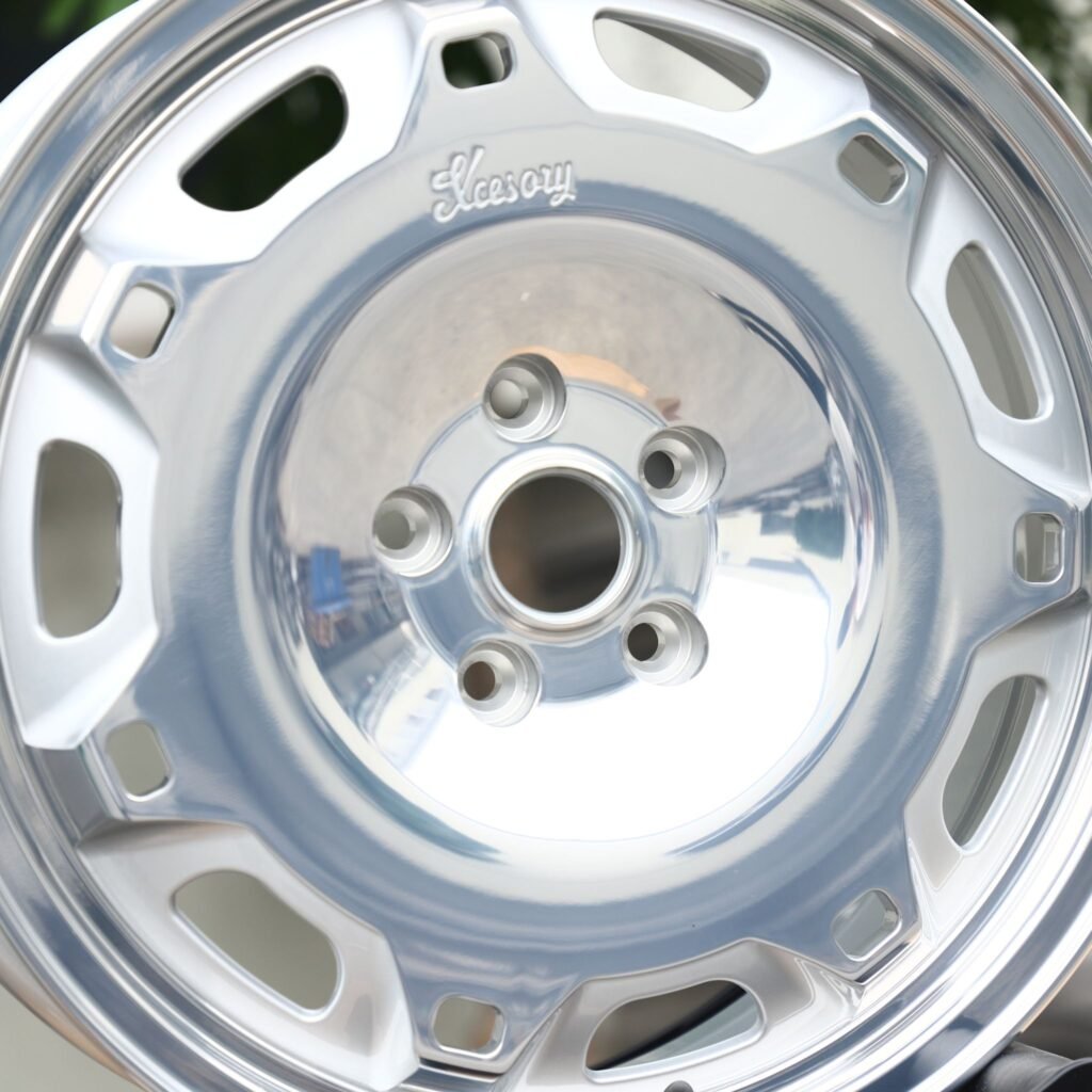 Mercedes-Benz E-Class W213 wheels – Bright Silver Full-Face, lip and barrel detail