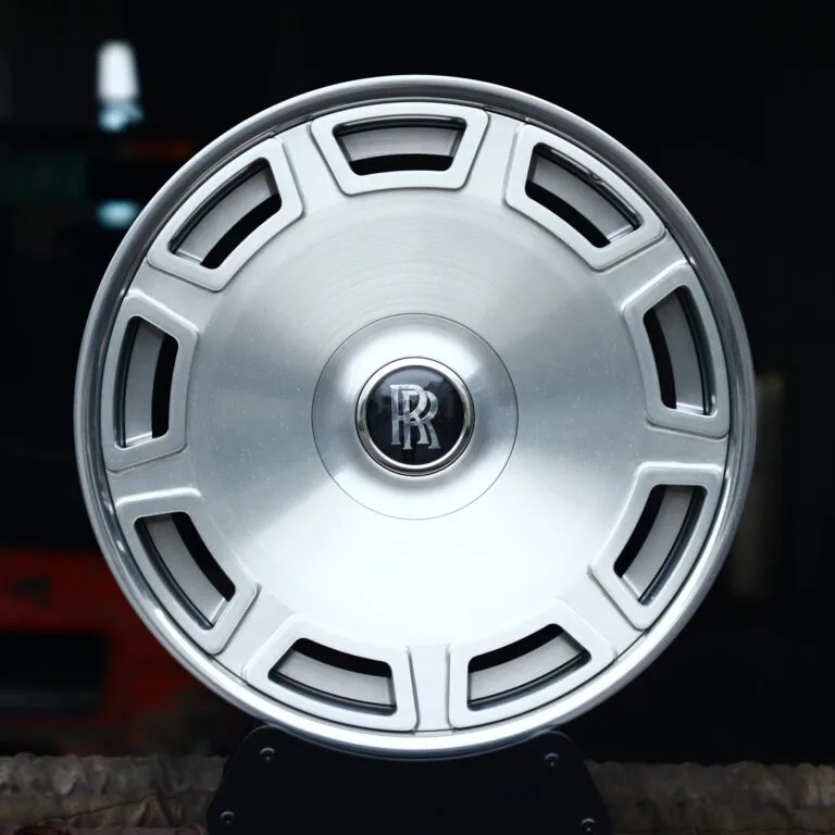 Rolls-Royce Ghost wheels – Bright Silver Full-Face, front view