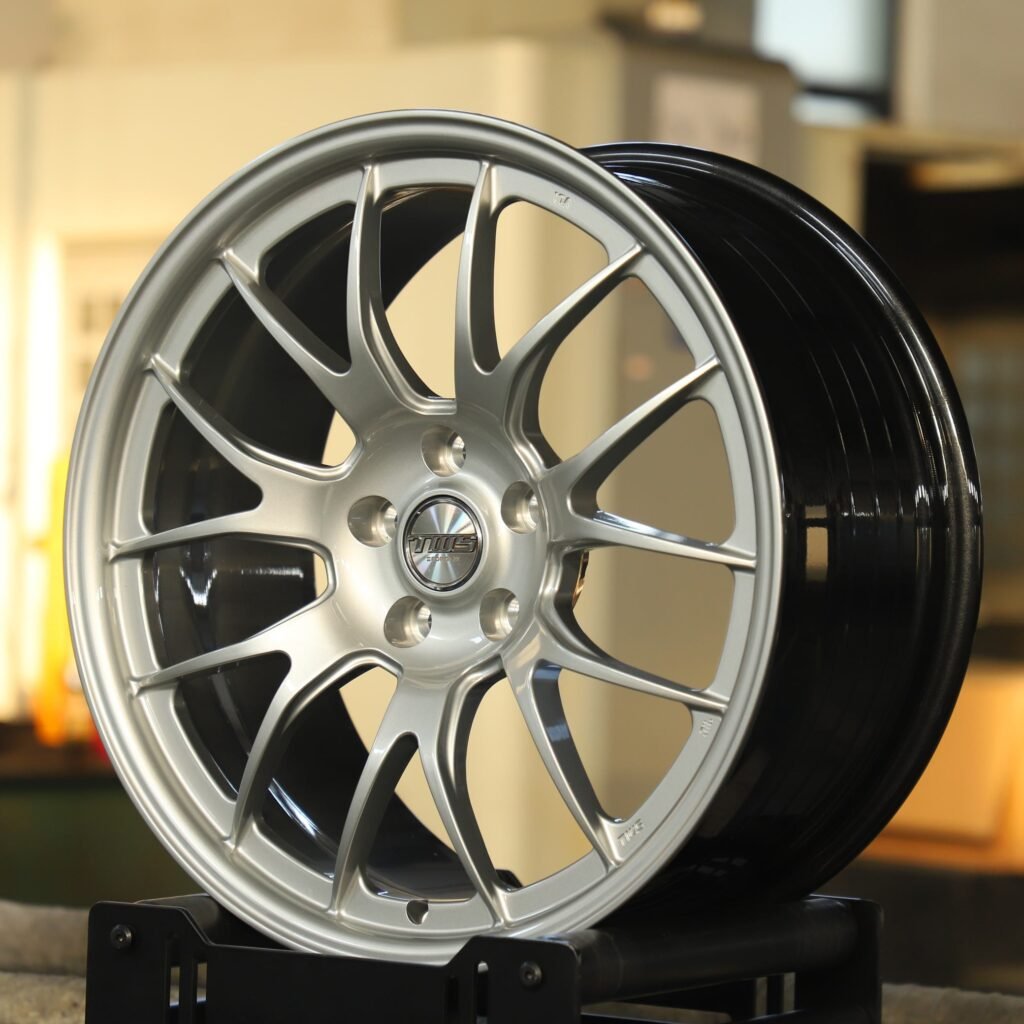 5x120 wheels – Bright Silver / Gloss Black 7 Y-Spoke, side view