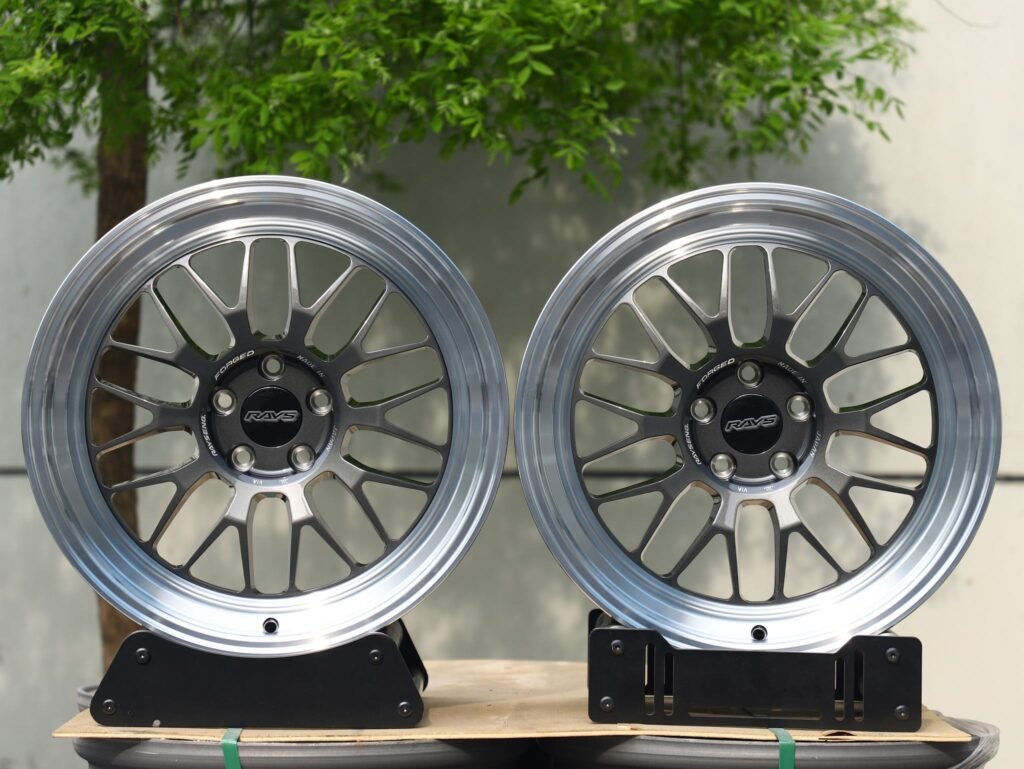 Bright Silver Multi-Spoke Deep Lip 2-Piece Forged Wheels - Audi A6 / Mercedes-Benz E-Class Fitment (5-Lug) Deep Dish forged wheel