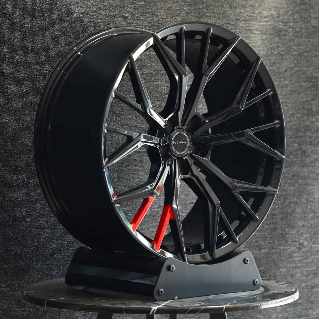 Mercedes-Benz G-Class W463 wheels – Brixton Gloss Black 10 Y-Spoke, lip and barrel detail