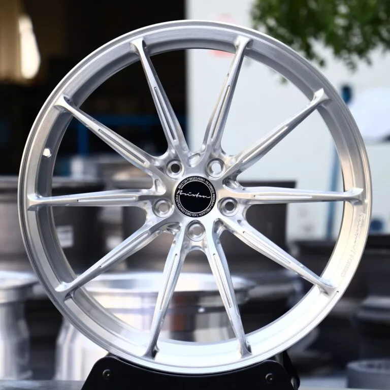 Porsche 911 wheels – Brixton Matte Silver 10-Spoke, front view