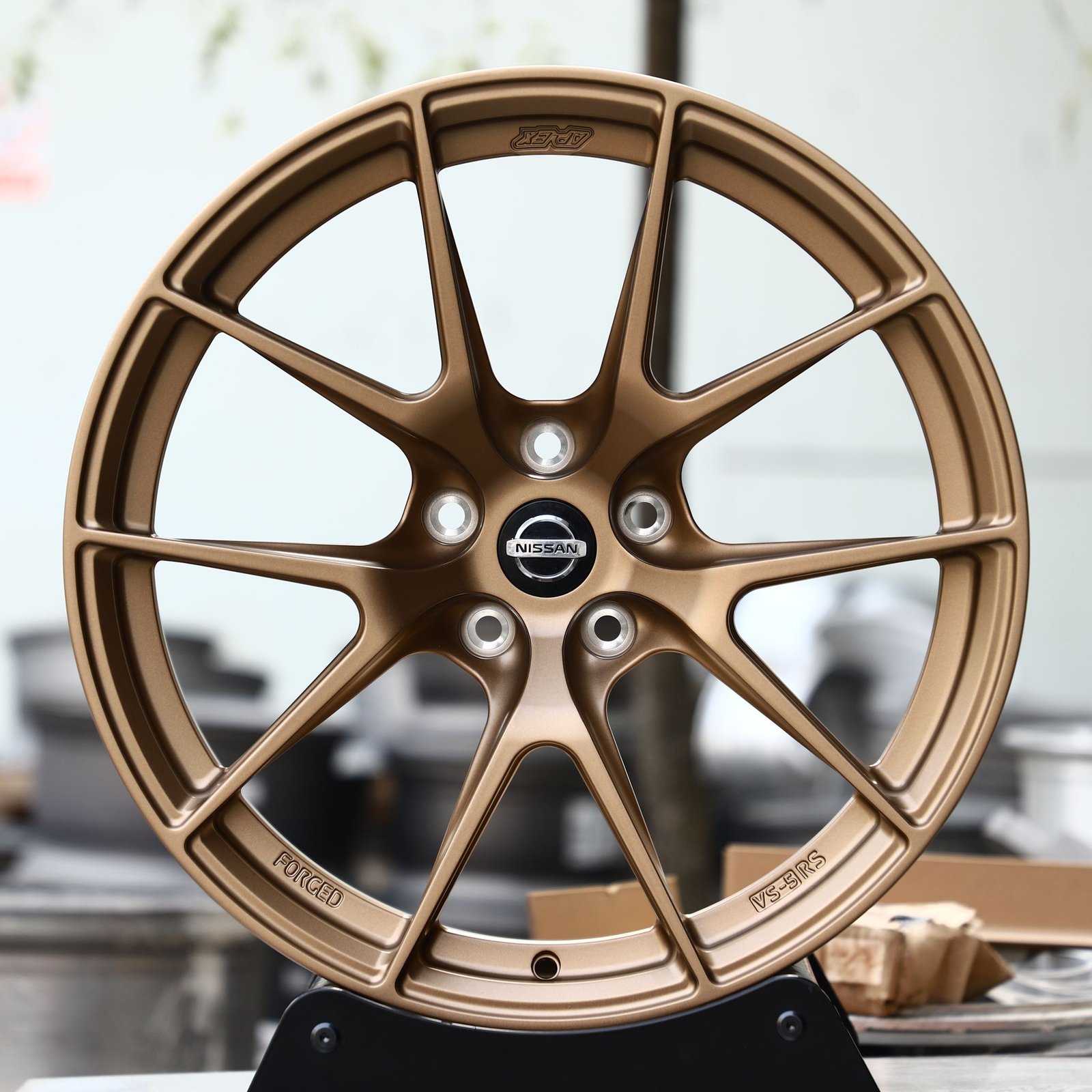 Nissan GT-R wheels – Bronze 5 Y-Spoke, front view