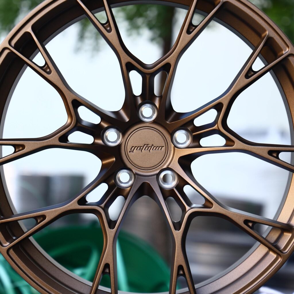 Lamborghini Huracan wheels – Bronze Cross-Spoke, lip and barrel detail