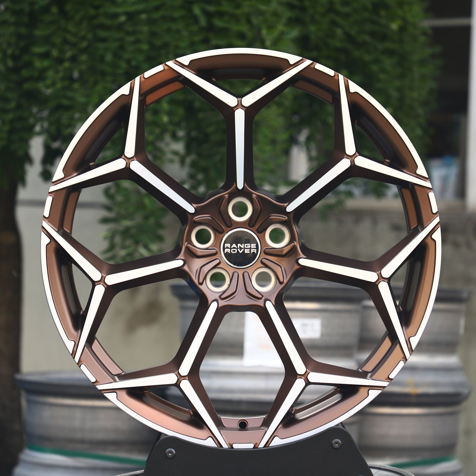 Land Rover Range Rover wheels – Bronze Machined Face, front view