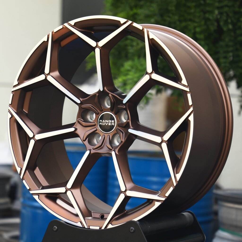Land Rover Defender wheels – Bronze Machined Face, angled view