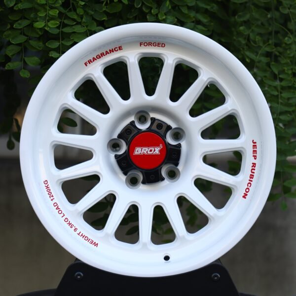 Porsche 911 wheels – Brox Gloss White 15-Spoke Deep Lip, front view