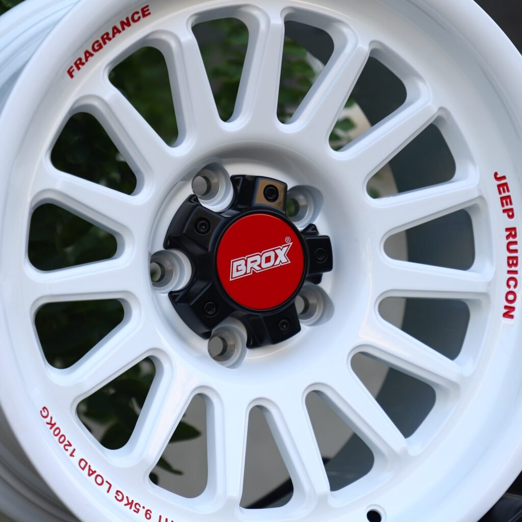 Audi A4 B9 wheels – Brox Gloss White 15-Spoke Deep Lip, lip and barrel detail
