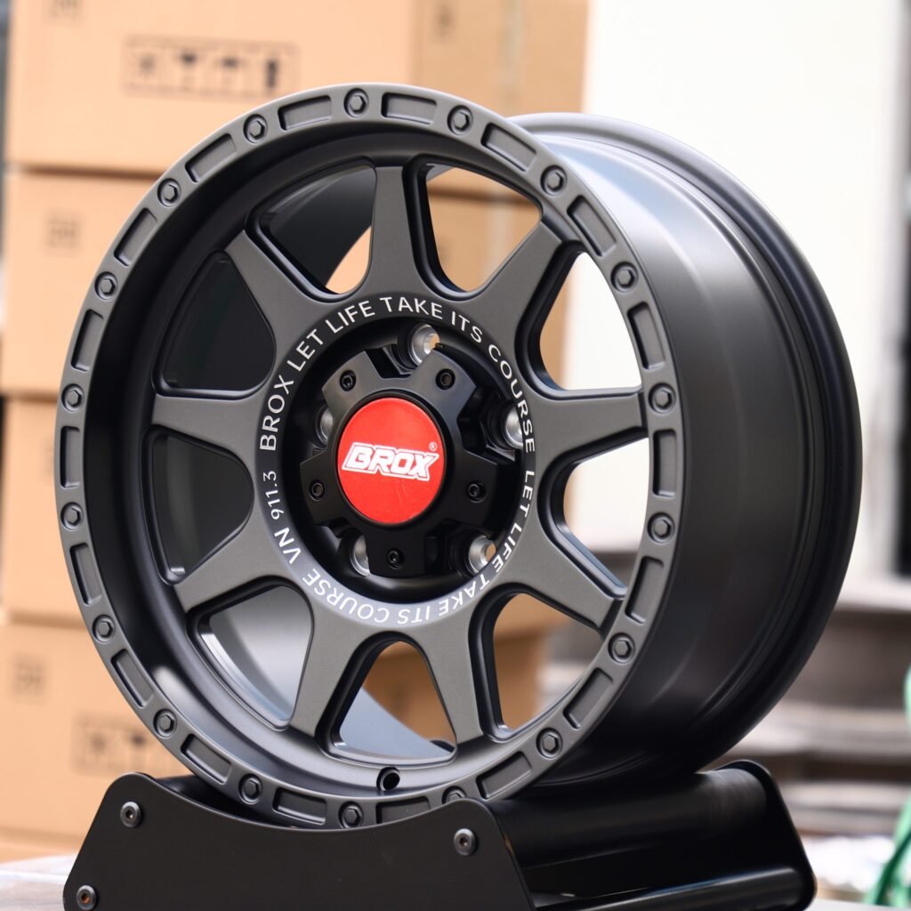 Toyota Land Cruiser wheels – Brox Metallic Gray Exposed Bolt Detail, angled view