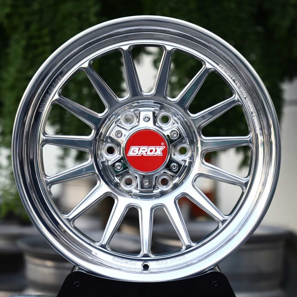 Toyota 4Runner wheels – Mirror Polished 15-Spoke (Brox-Style), front view
