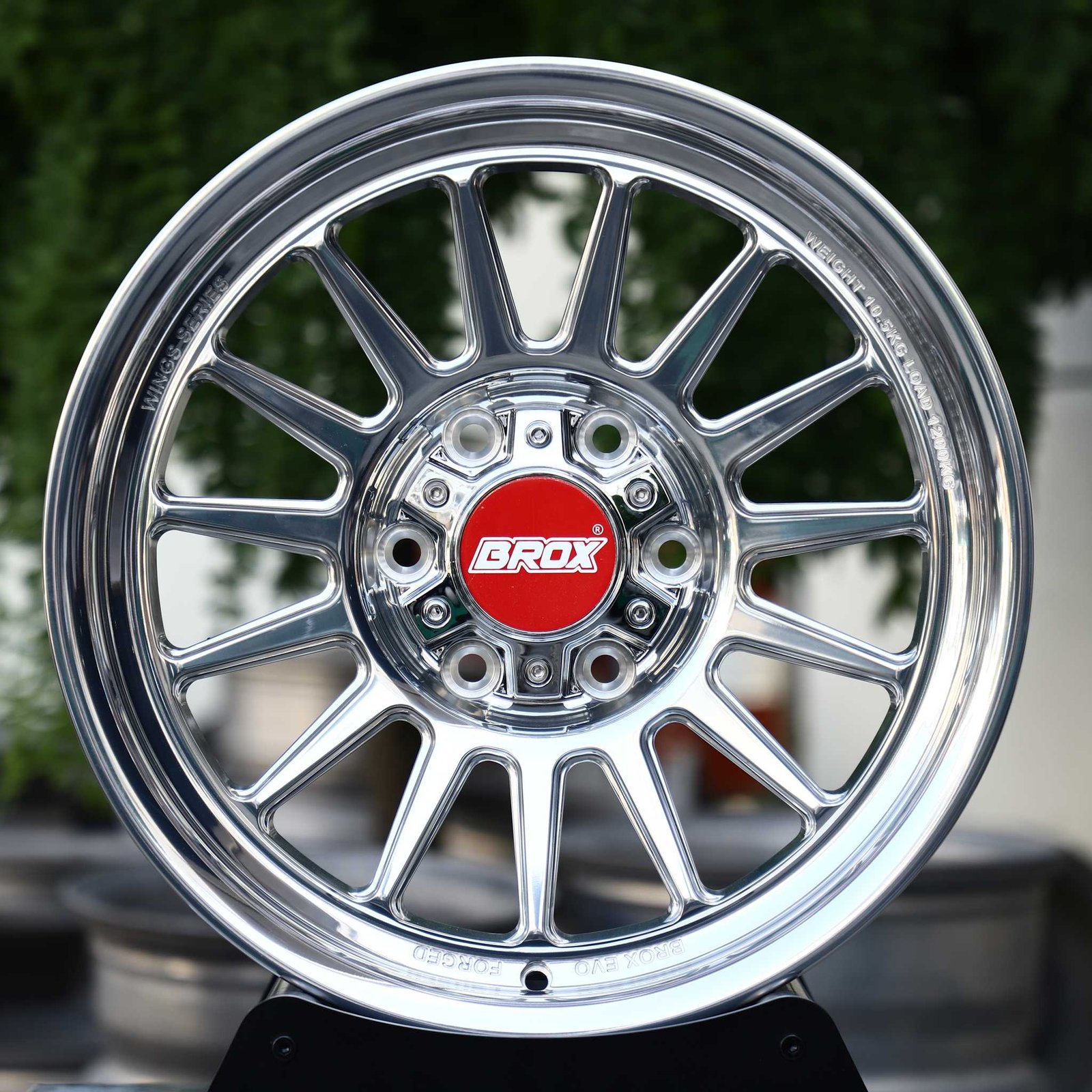 Toyota 4Runner wheels – Mirror Polished 15-Spoke (Brox-Style), front view