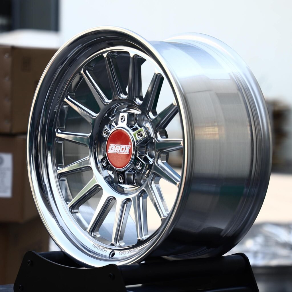 6x139.7 wheels – Mirror Polished 15-Spoke (Brox-Style), side view