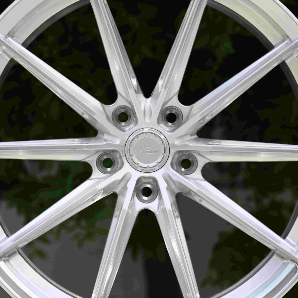Audi A4 B9 wheels – Brushed Silver 10-Spoke (Wheelforce-Style), lip and barrel detail