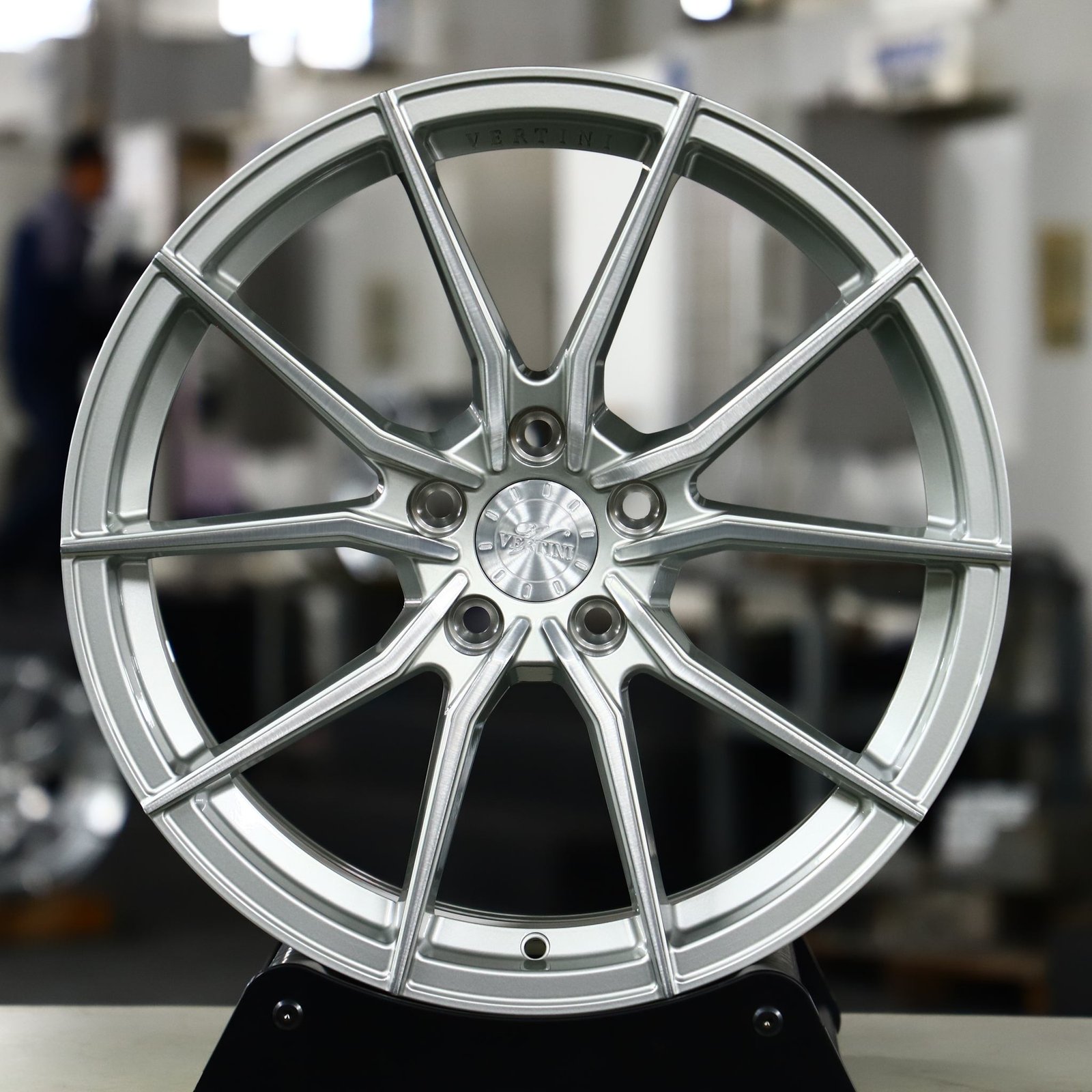 Audi RS3 wheels – Brushed Silver 10-Spoke, front view