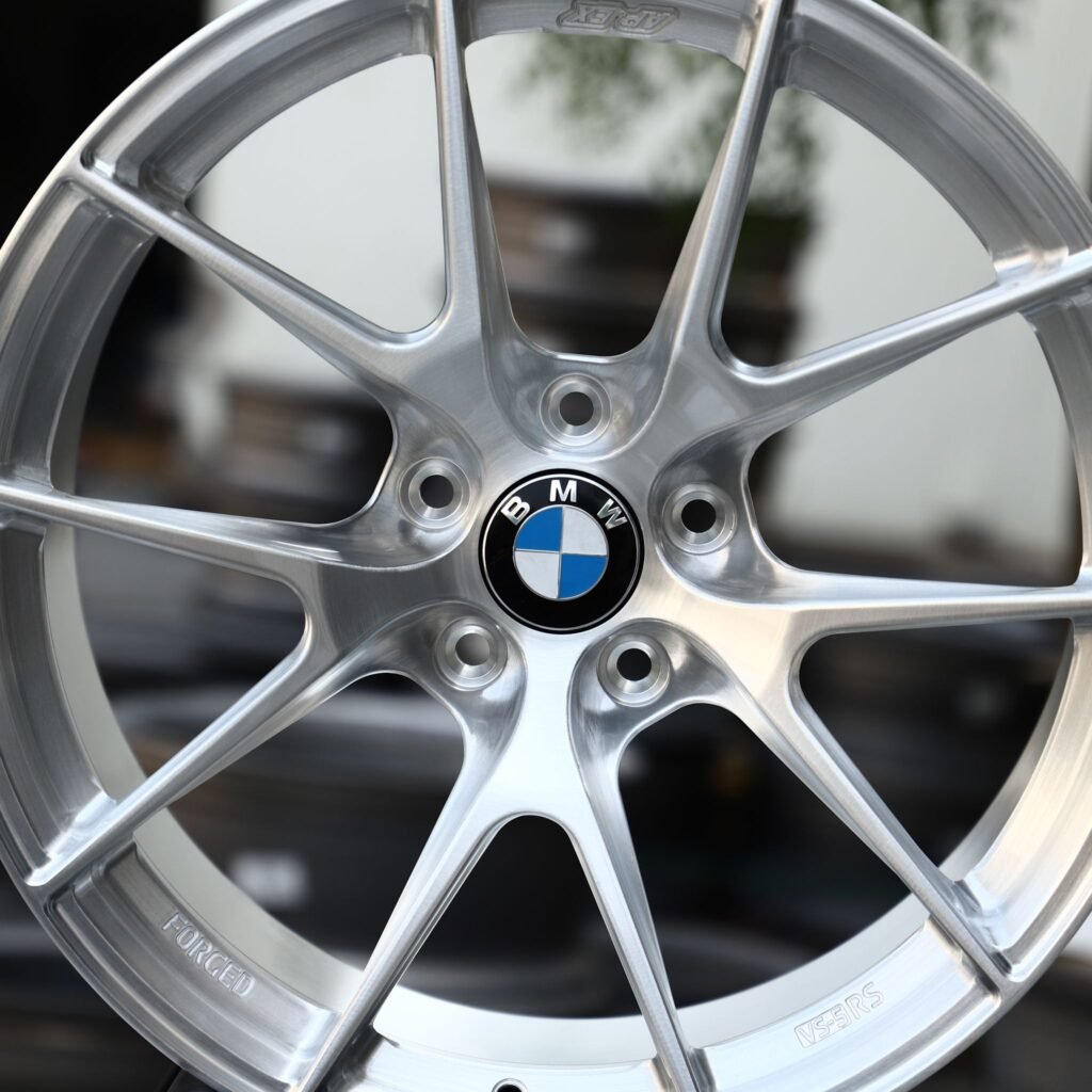 BMW M2 F87 wheels – Brushed Silver 5 Y-Spoke (BMW OEM-Style), lip and barrel detail