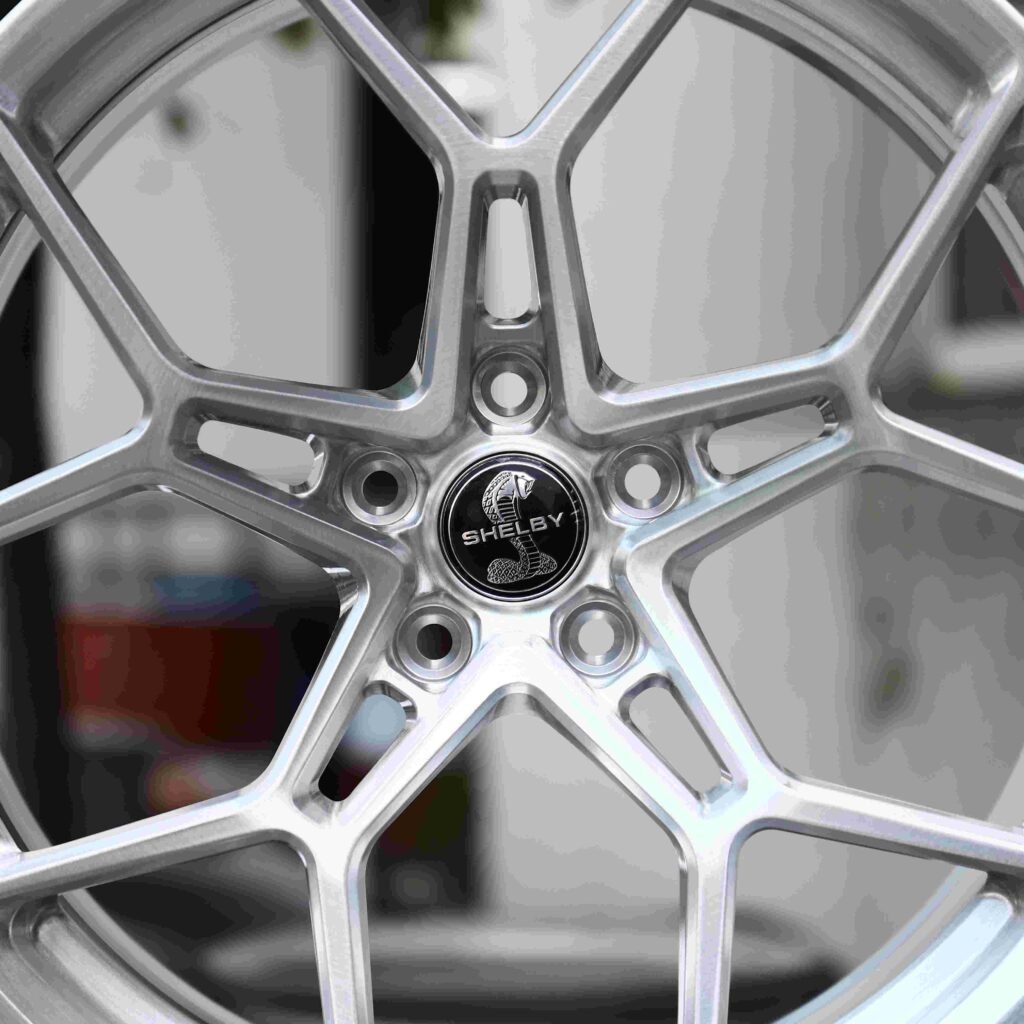 Lamborghini Huracan wheels – Brushed Silver 5 Y-Spoke, lip and barrel detail