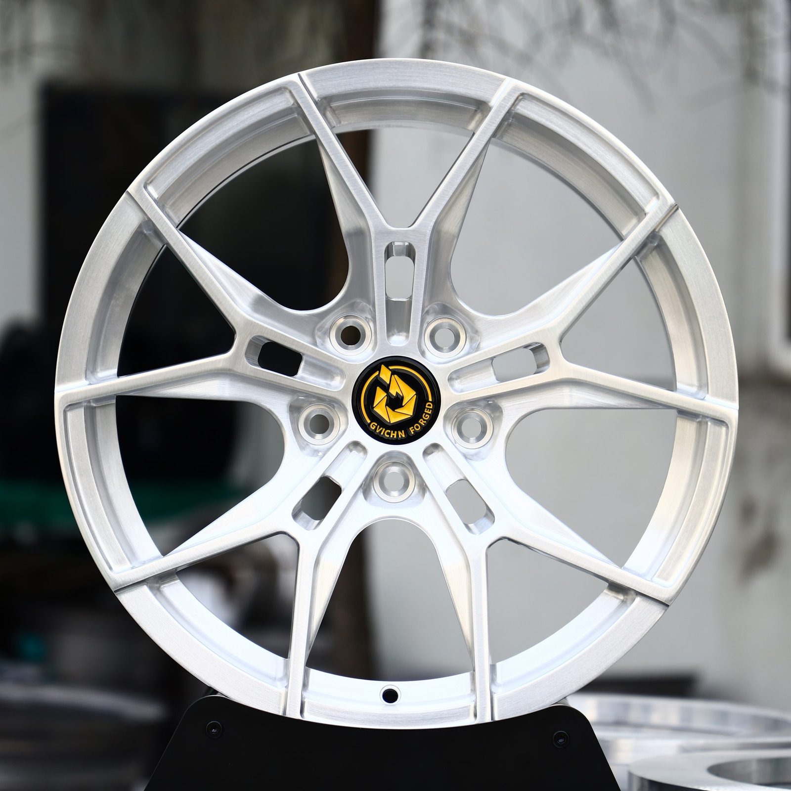 Porsche 911 wheels – Brushed Silver 5 Y-Spoke, front view
