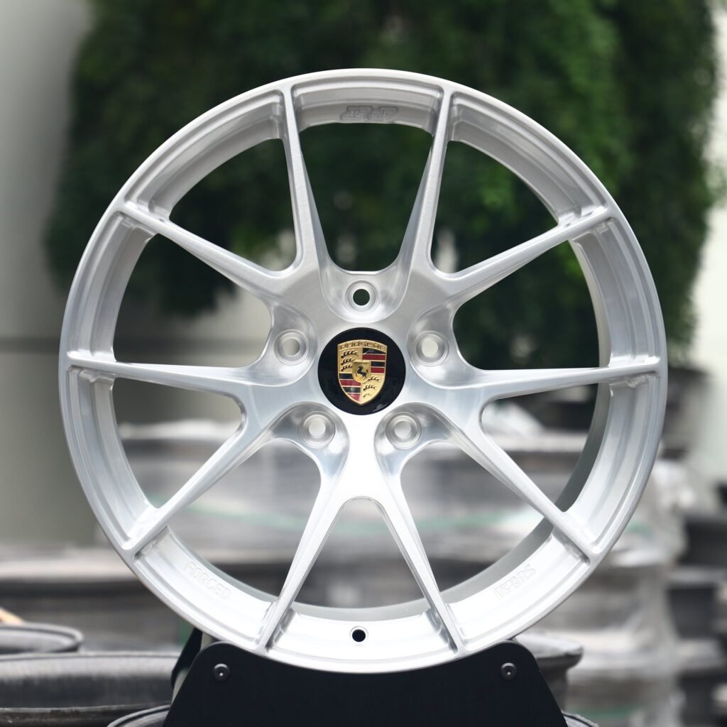 Porsche 911 992 wheels – Brushed Silver 5 Y-Spoke (Porsche OEM-Style), front view