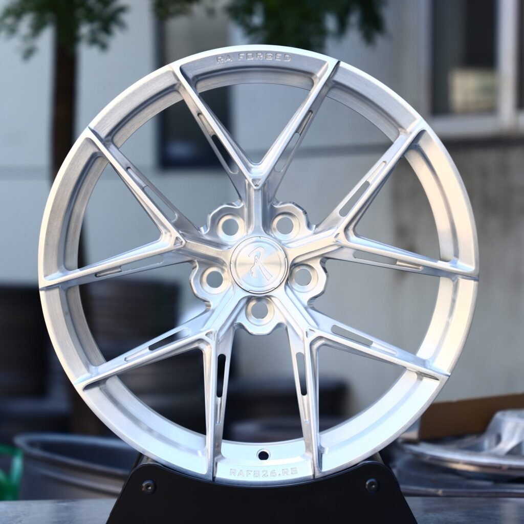 BMW M2 G87 wheels – Brushed Silver 5 Y-Spoke Side-Milled, front view