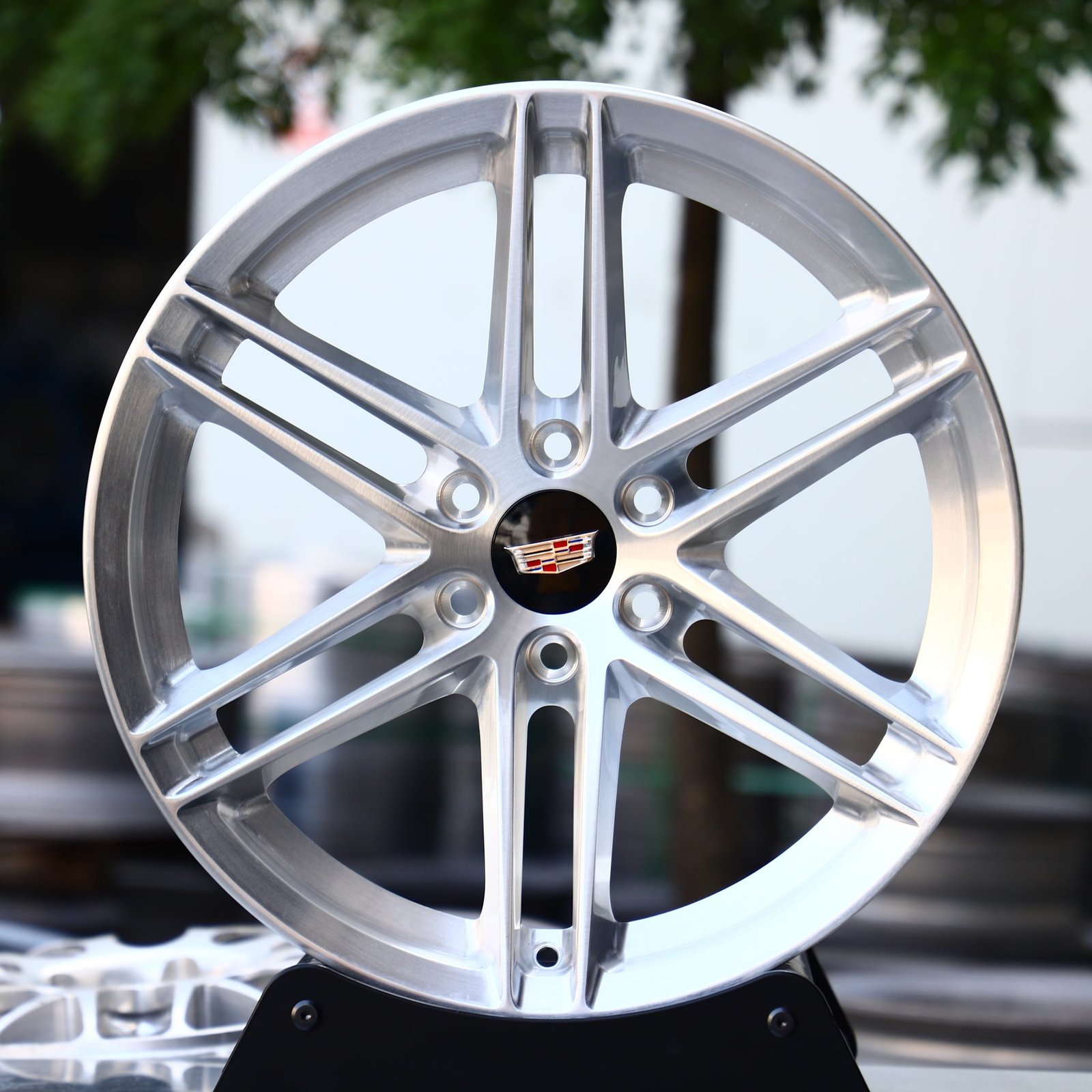 Cadillac CT5 wheels – Brushed Silver Double 5-Spoke, front view