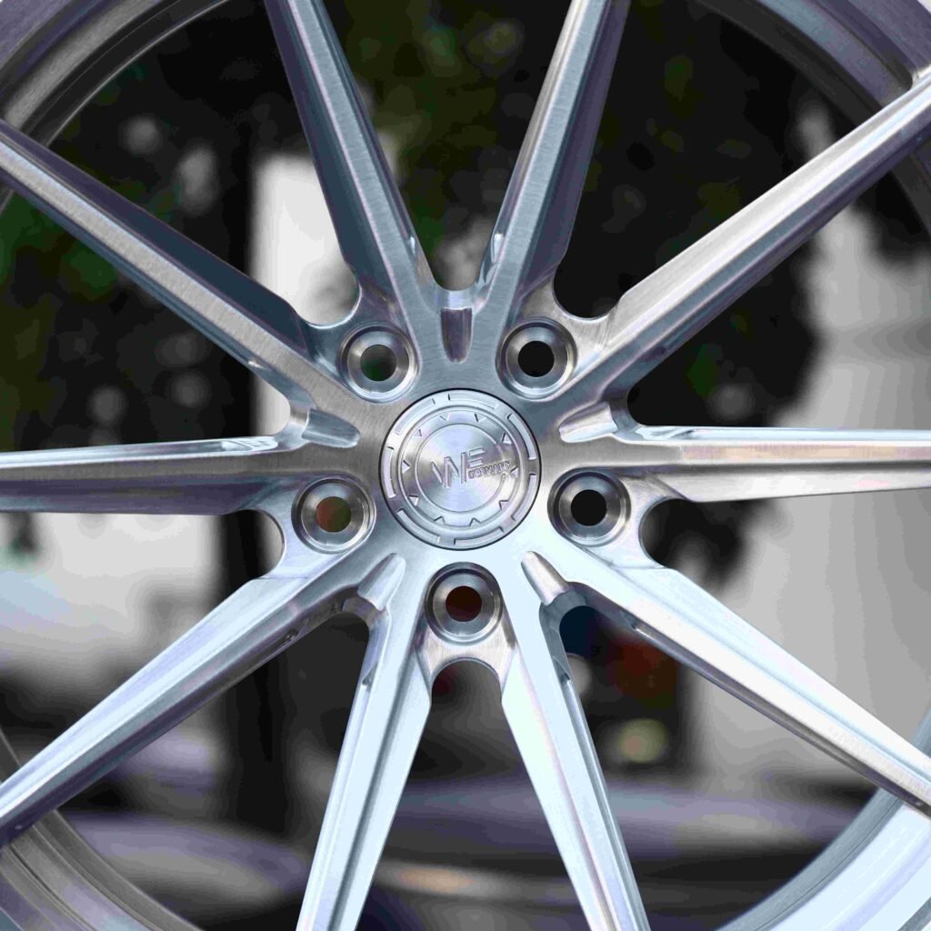 Audi A4 B9 wheels – Brushed Silver (Wheelforce-Style), lip and barrel detail