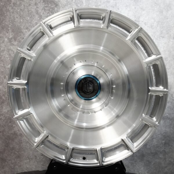 Porsche 911 wheels – Brushed Silver Slotted Dish, front view