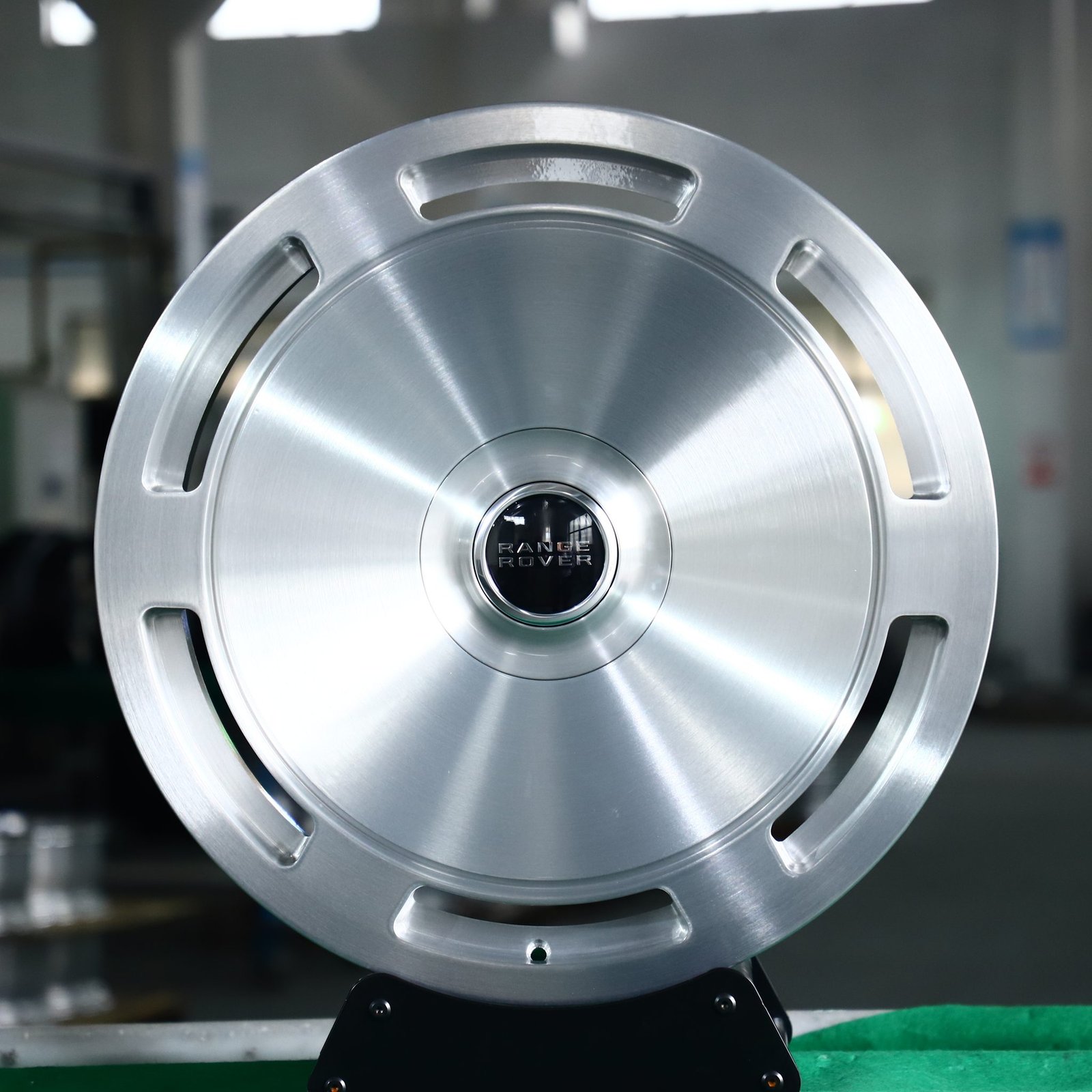 Rolls-Royce Ghost wheels – Brushed Silver Full-Face, front view