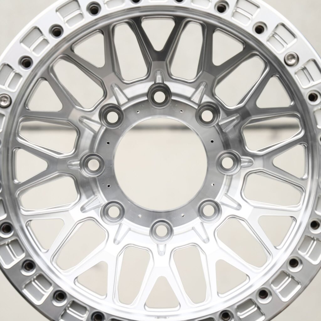 Chevrolet Silverado 2500HD wheels – Brushed Silver Mesh, angled view