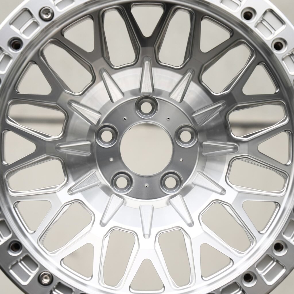 Toyota Land Cruiser wheels – Brushed Silver Mesh, angled view