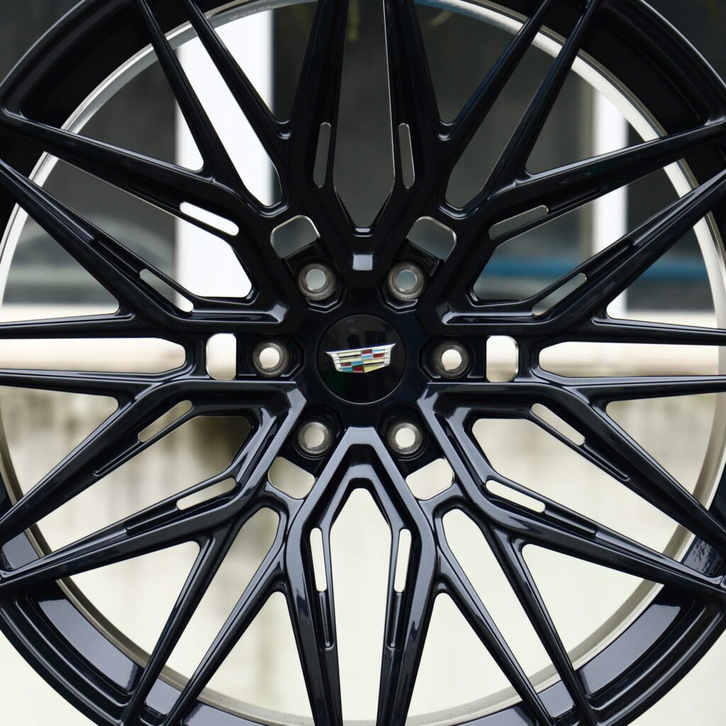 Cadillac Escalade wheels – Gloss Black Multi-Spoke Mesh (Cadillac OEM-Style), lip and barrel detail