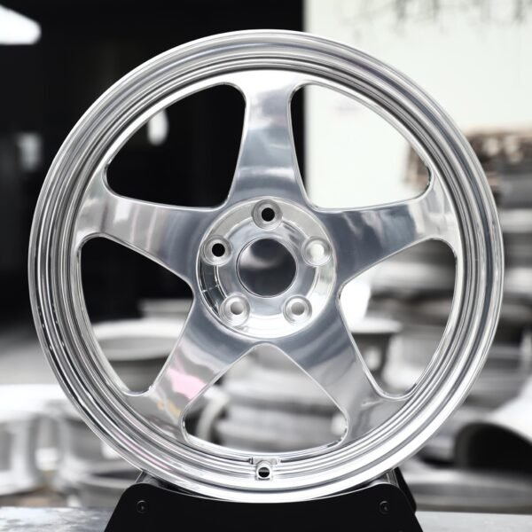 Chevrolet Corvette C7 wheels – Polished 5-Spoke Deep Lip, front view
