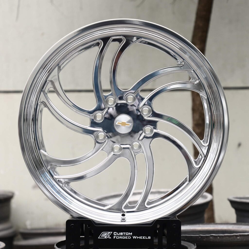 Chevrolet Silverado HD wheels – Mirror Polished Spiral Multi-Spoke (Chevrolet OEM-Style), front view