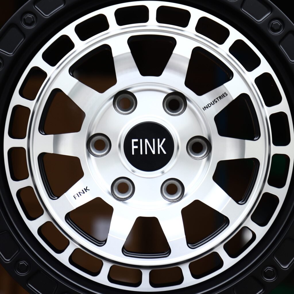 Toyota 4Runner wheels – Gloss Black / Machined Slotted, lip and barrel detail
