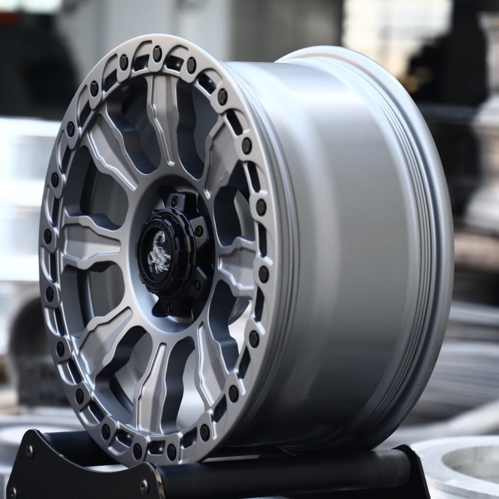 Toyota 4Runner wheels – Gunmetal Machined 8-Spoke, lip and barrel detail