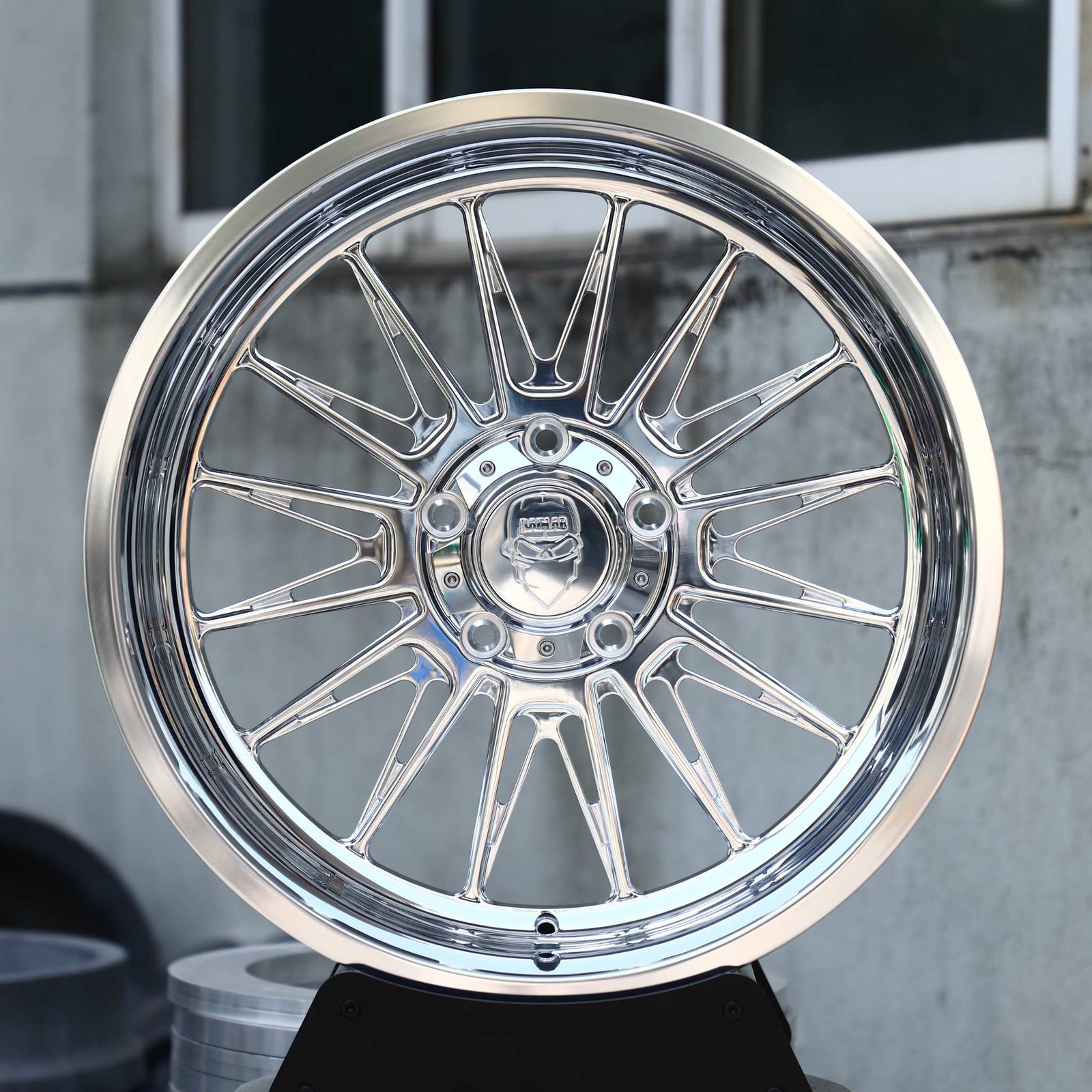 Chevrolet Silverado 1500 wheels – Mirror Polished Multi-Spoke, front view