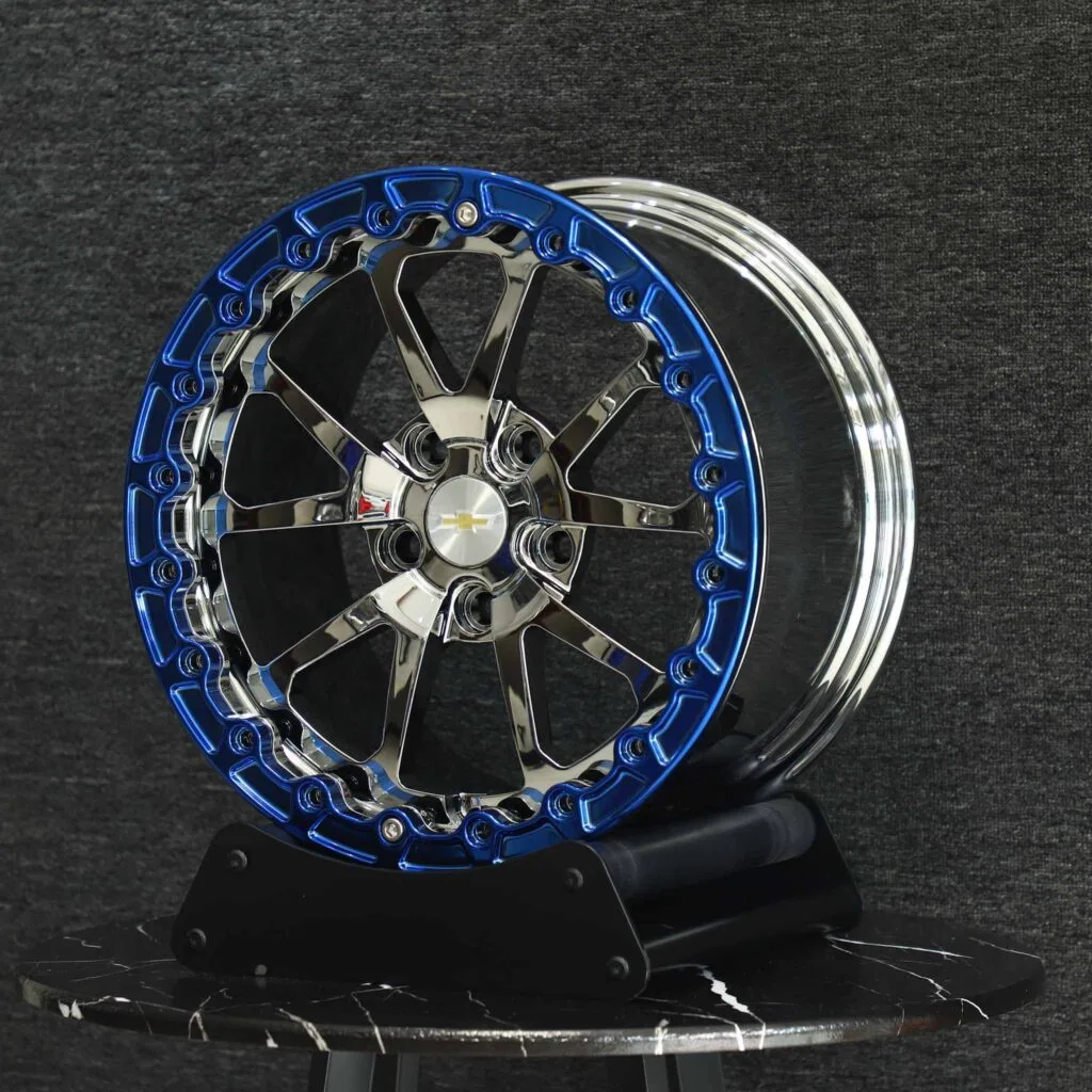 Chevrolet Suburban wheels – Chrome 5 V-Spoke Beadlock (Chevrolet OEM-Style), lip and barrel detail