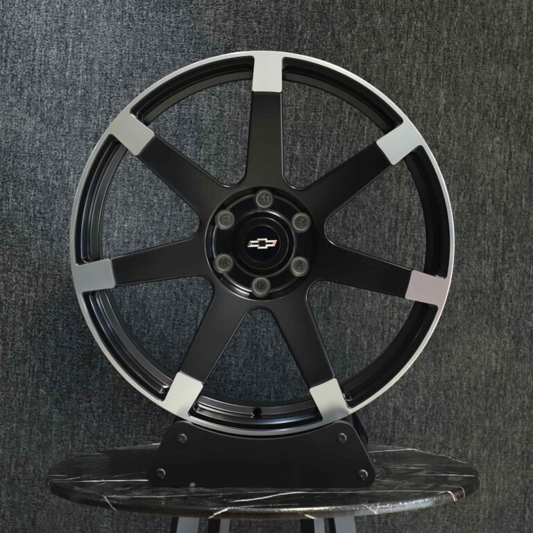 Chevrolet Silverado wheels – Custom Finish 7-Spoke Machined Face, front view
