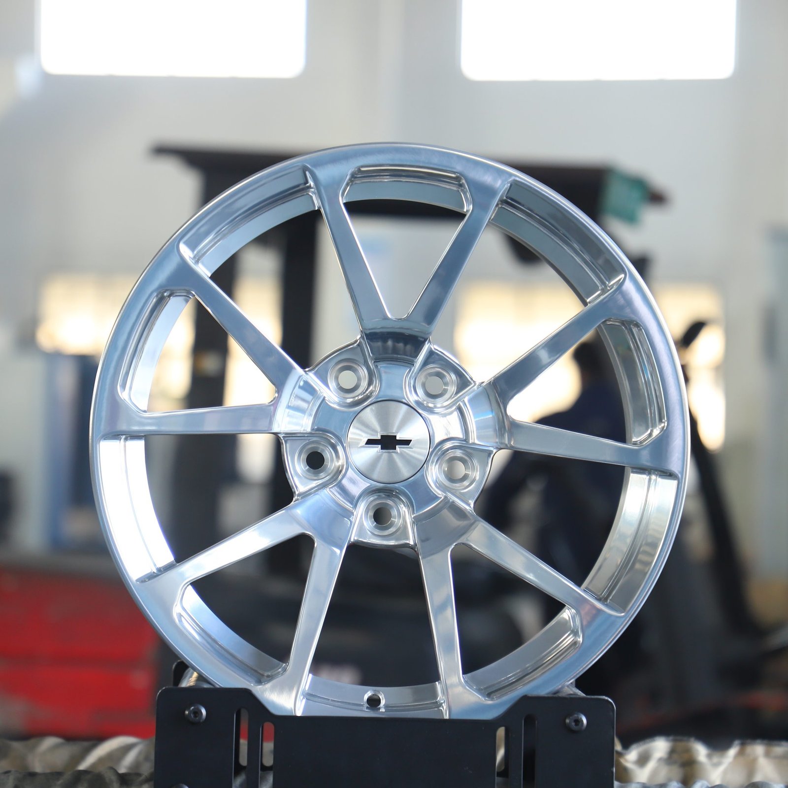 Chevrolet Corvette wheels – Polished Silver 5 V-Spoke, front view