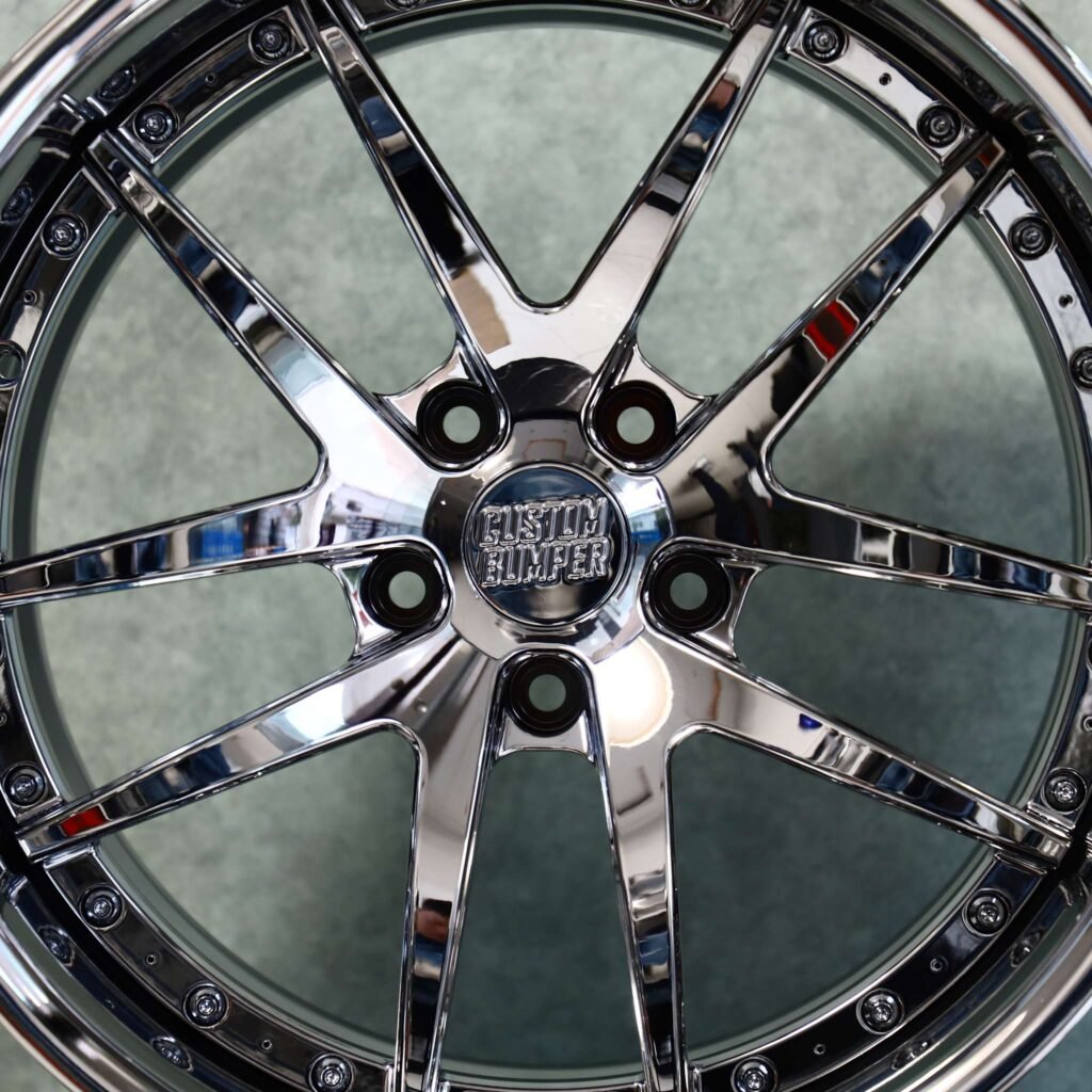 Lamborghini Huracan wheels – Chrome 10-Spoke Deep Dish 2-Piece, lip and barrel detail