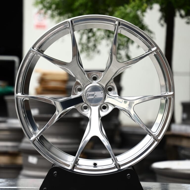 Porsche 911 wheels – Chrome 5 Y-Spoke, front view