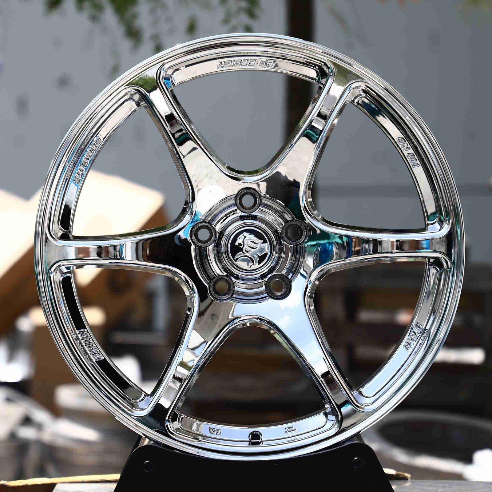 Toyota GR86 wheels – Chrome 6-Spoke, front view