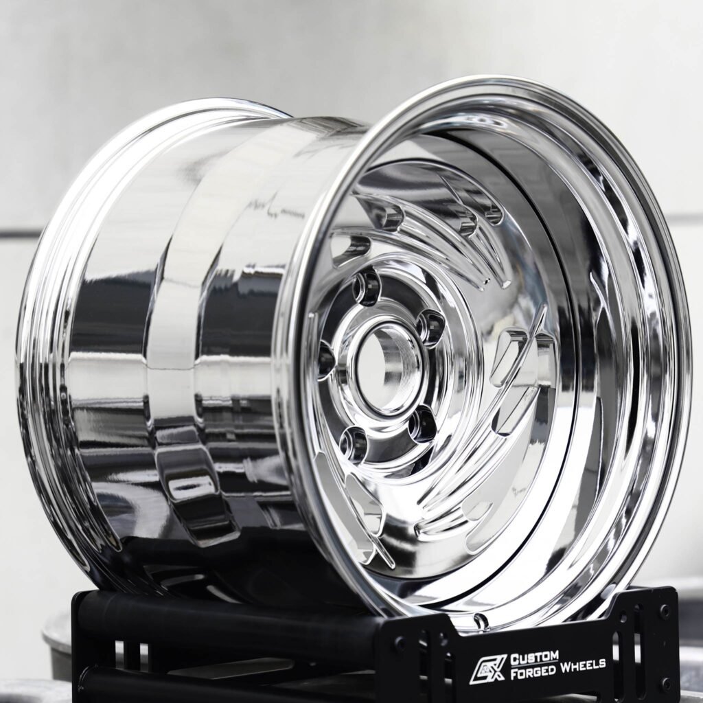 Dodge Charger wheels – Chrome Aero Dish, lip and barrel detail