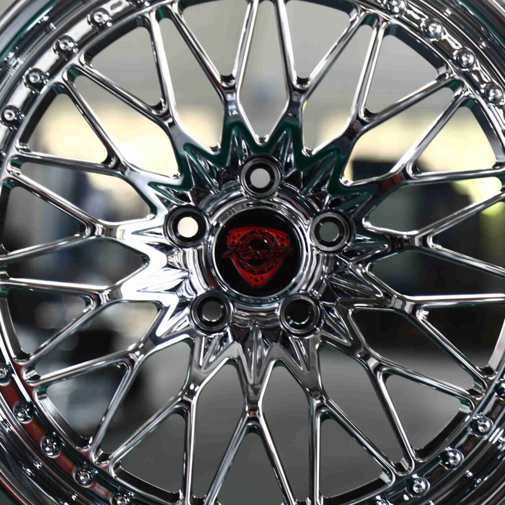 Audi A4 B9 wheels – Chrome Deep Lip Riveted (Dodge OEM-Style), lip and barrel detail