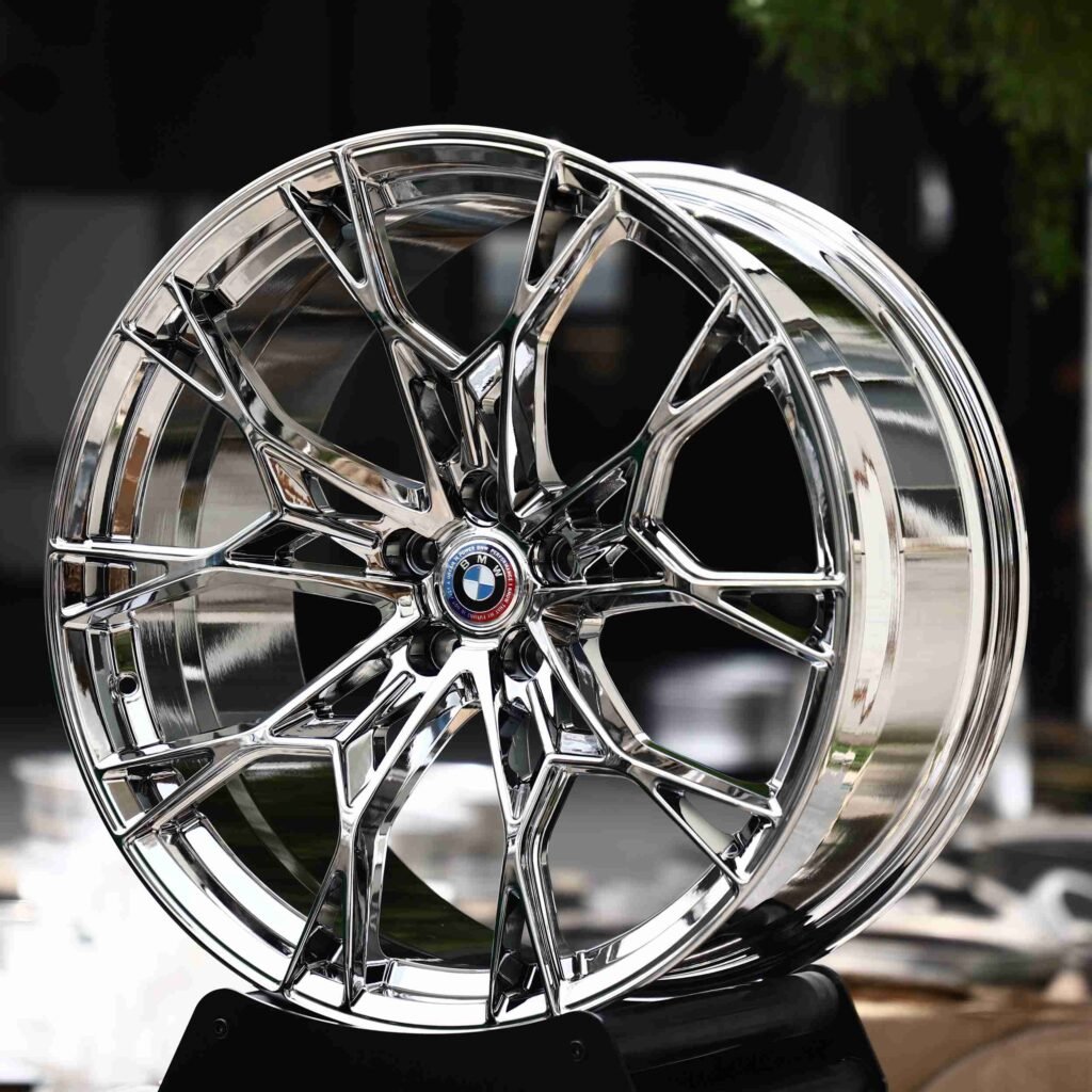 Audi R8 wheels – Chrome, angled view