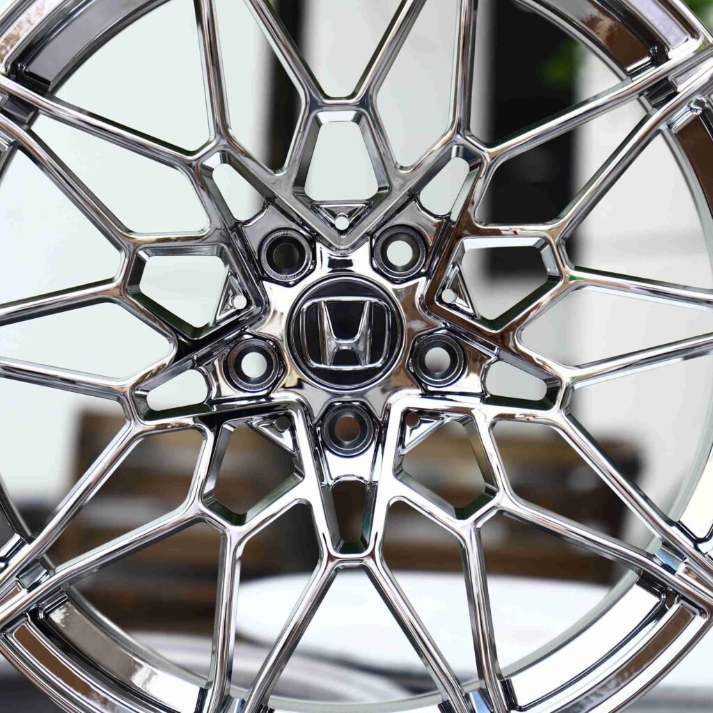 BMW M4 F82 wheels – Chrome, lip and barrel detail