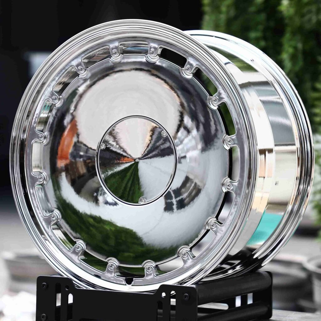 BMW M3 wheels – Chrome, angled view