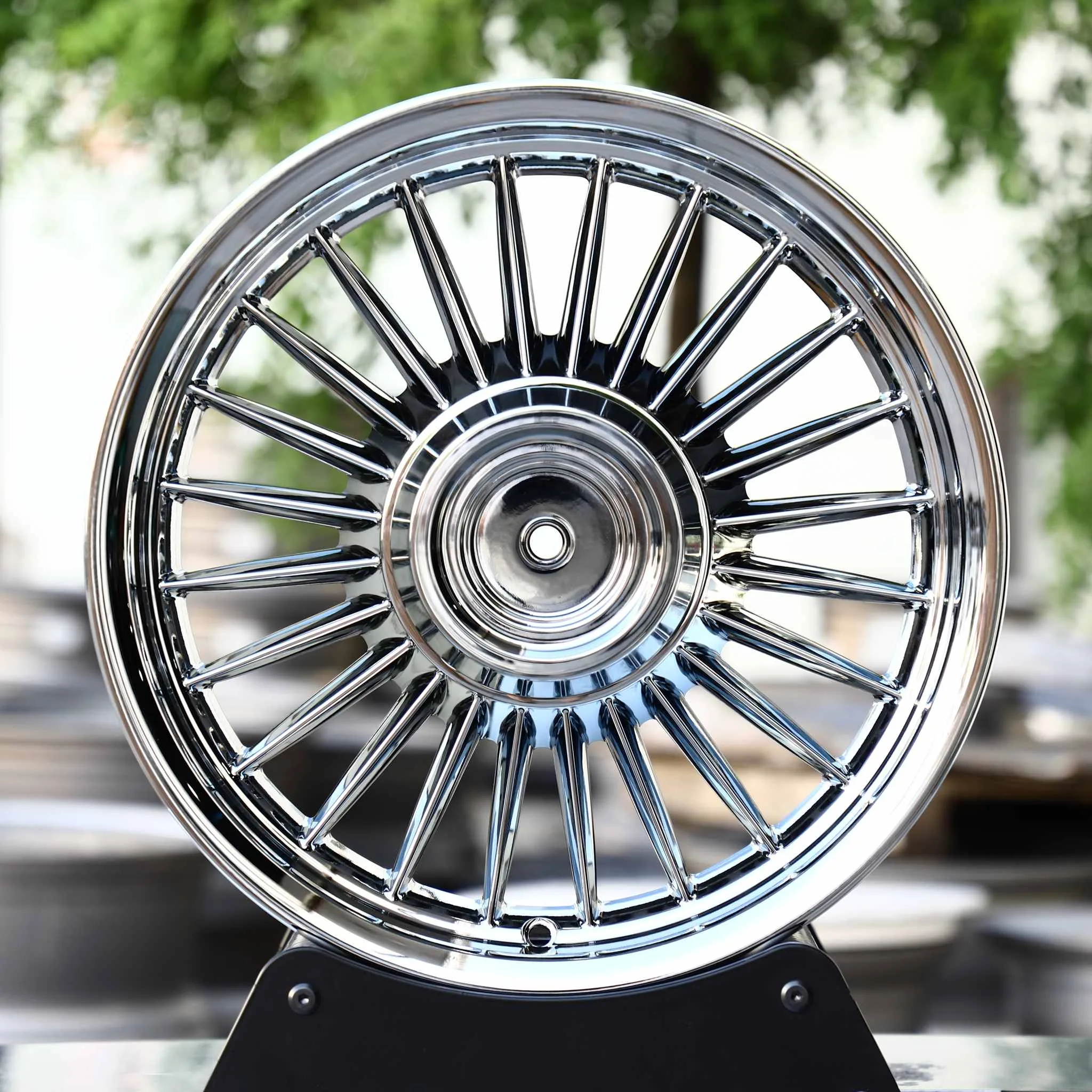Porsche 911 wheels – Chrome Multi-Spoke, front view