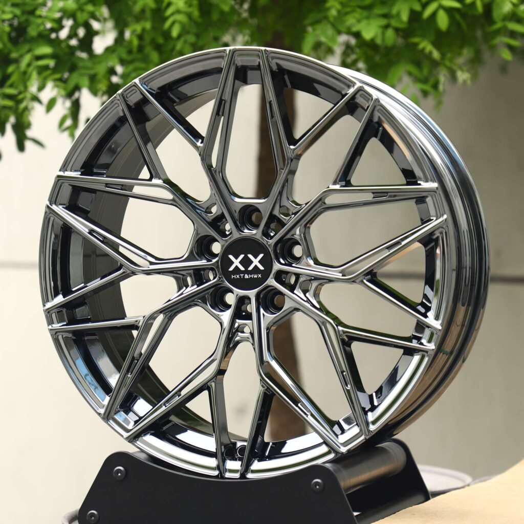 Audi R8 wheels – Chrome Silver Multi-Spoke, angled view
